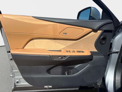 2026 Lexus ES 350e Luxury