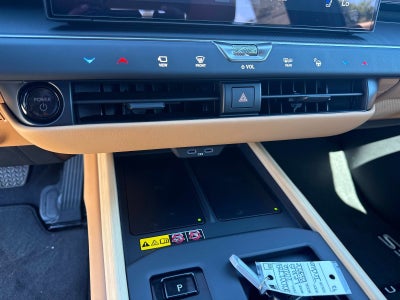 2026 Lexus ES 350e Luxury