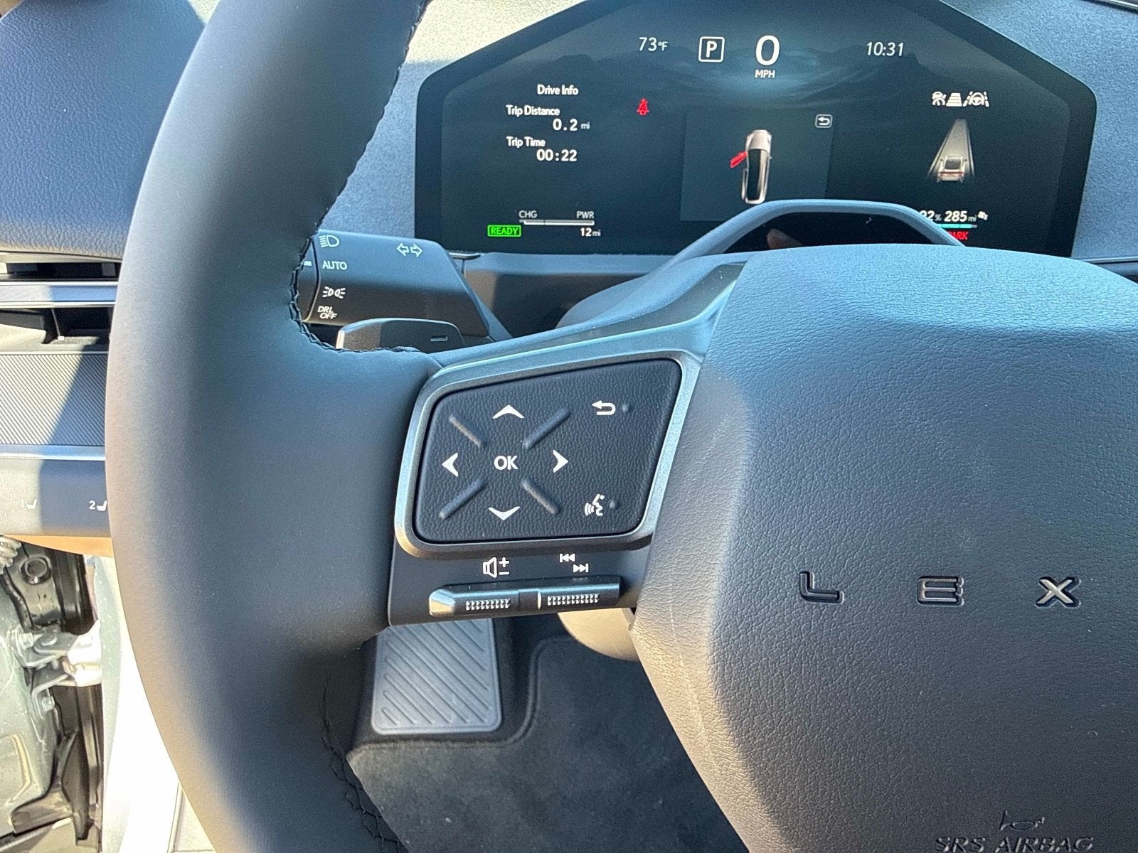 2026 Lexus ES 350e Luxury