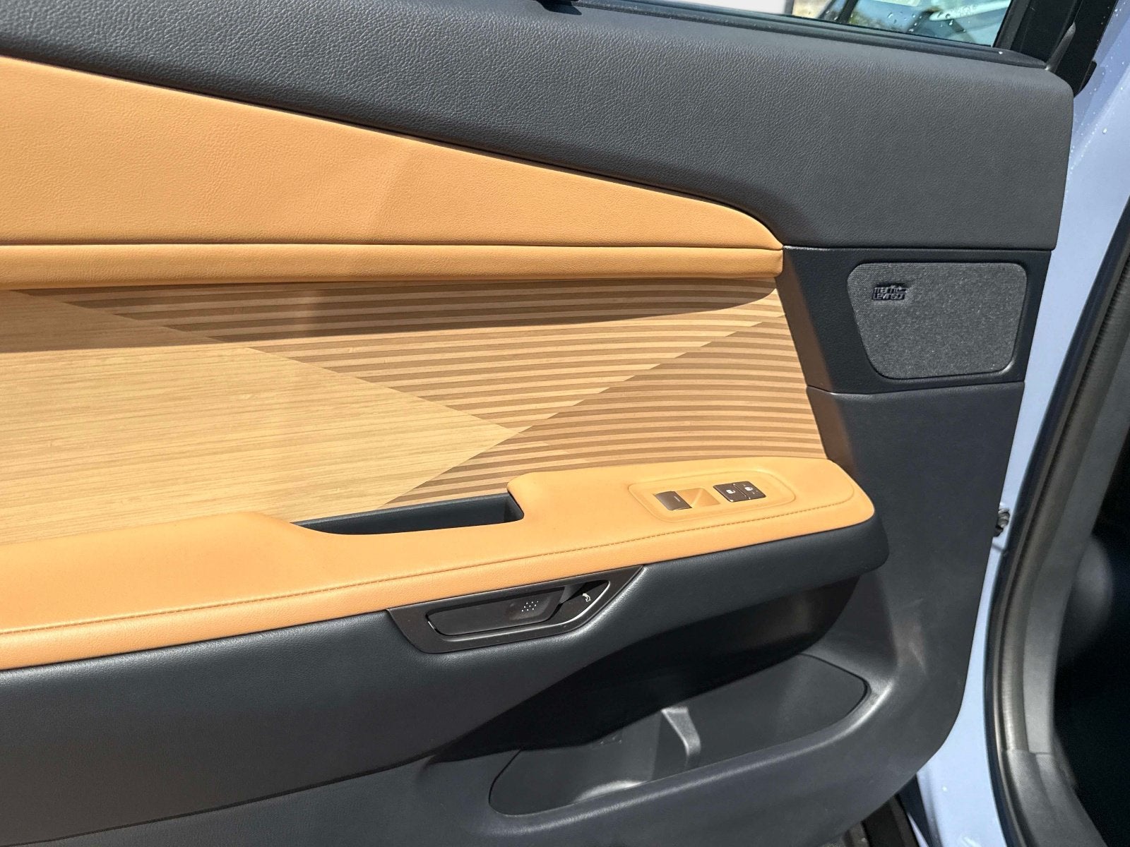 2026 Lexus ES 350e Luxury