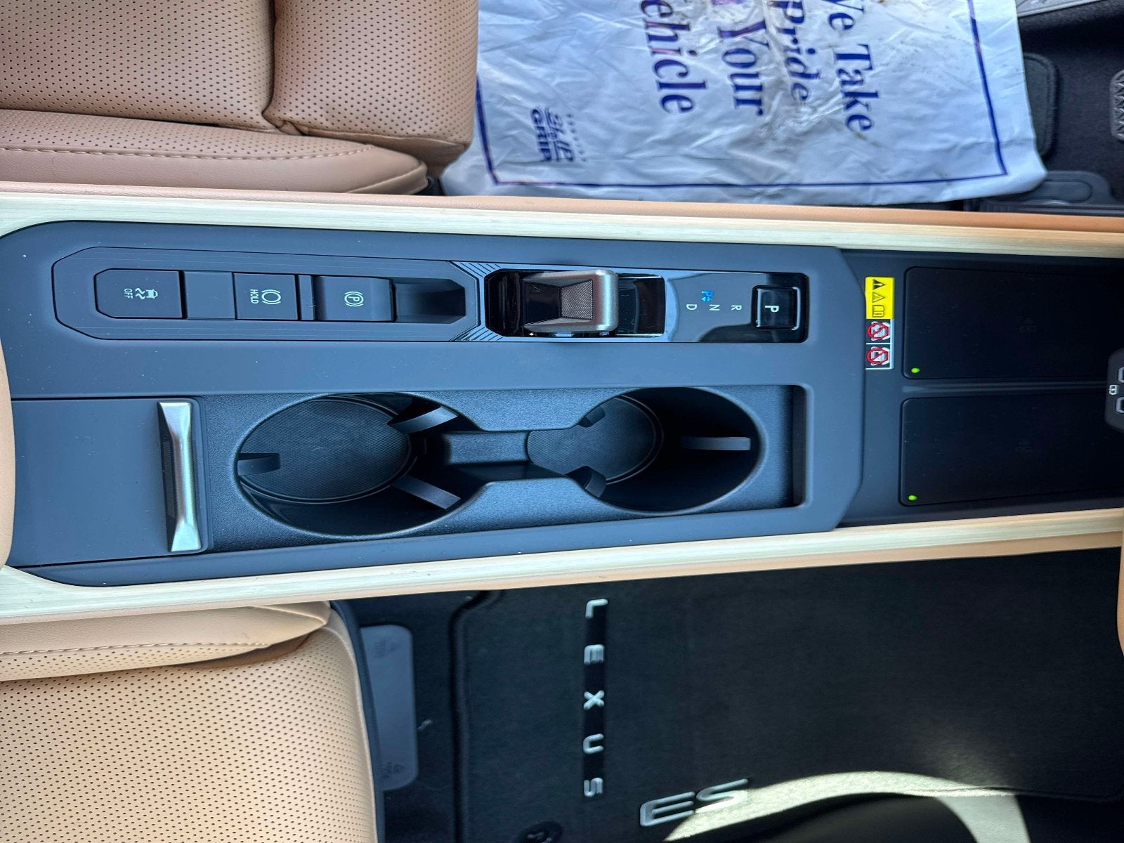 2026 Lexus ES 350e Luxury