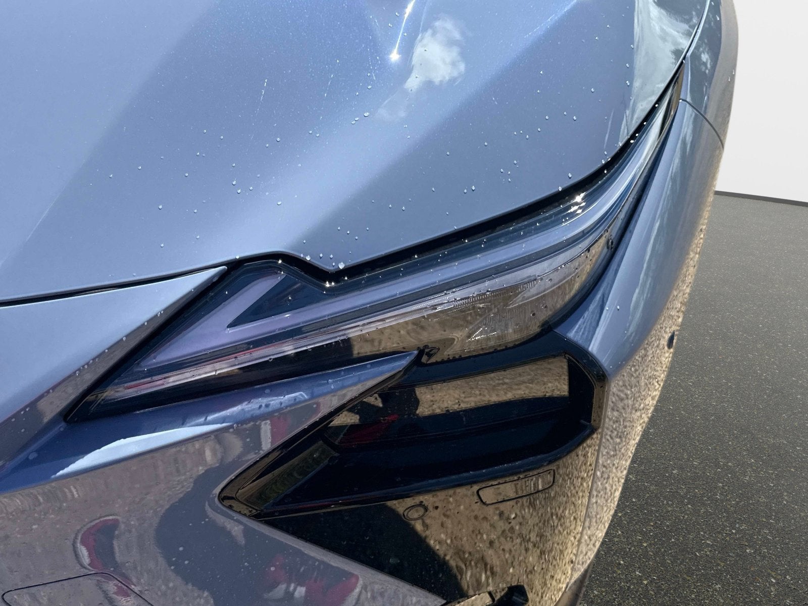 2026 Lexus ES 350e Luxury