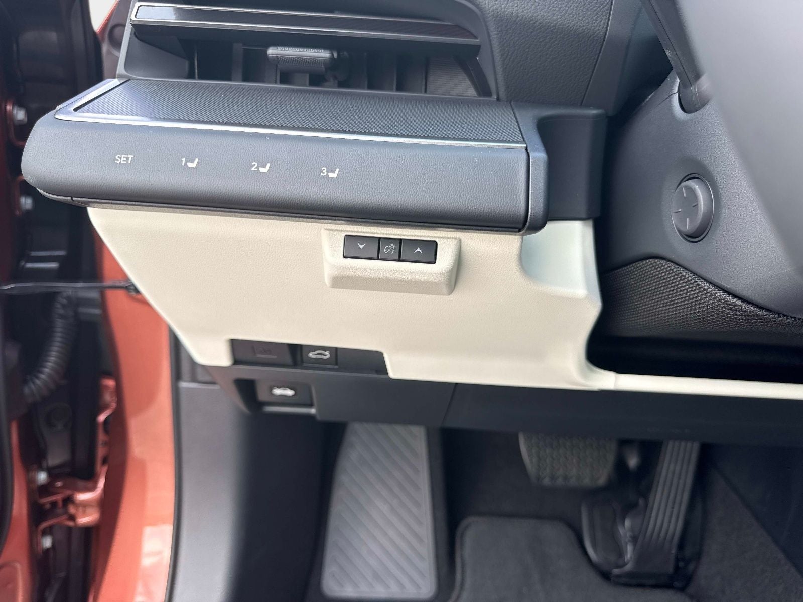 2026 Lexus ES ES 350e Luxury