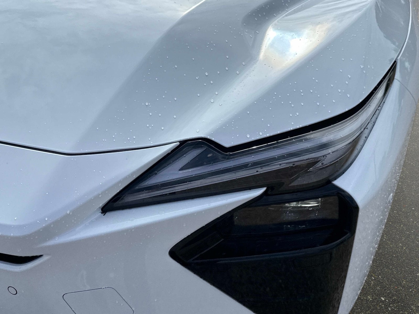2026 Lexus ES 350h Premium+