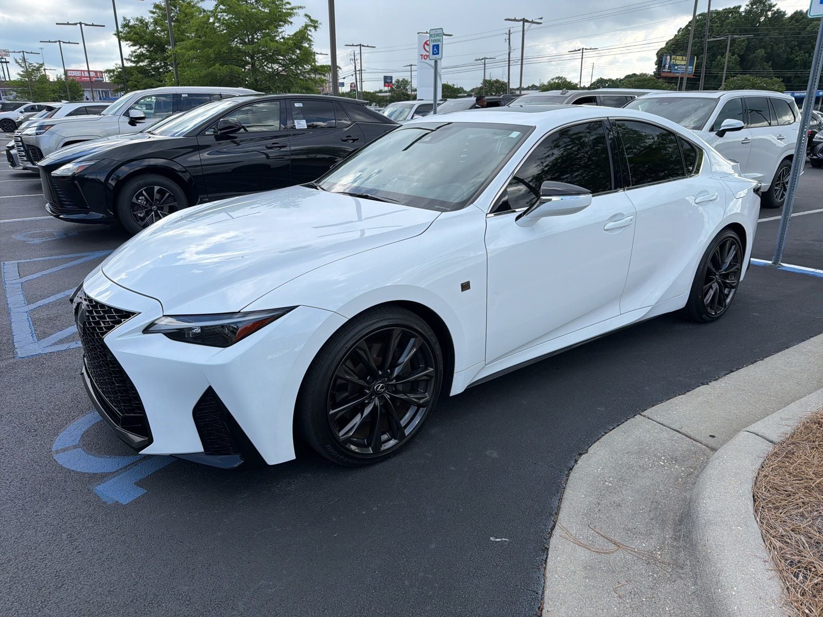 2024 Lexus IS 350 F SPORT Design