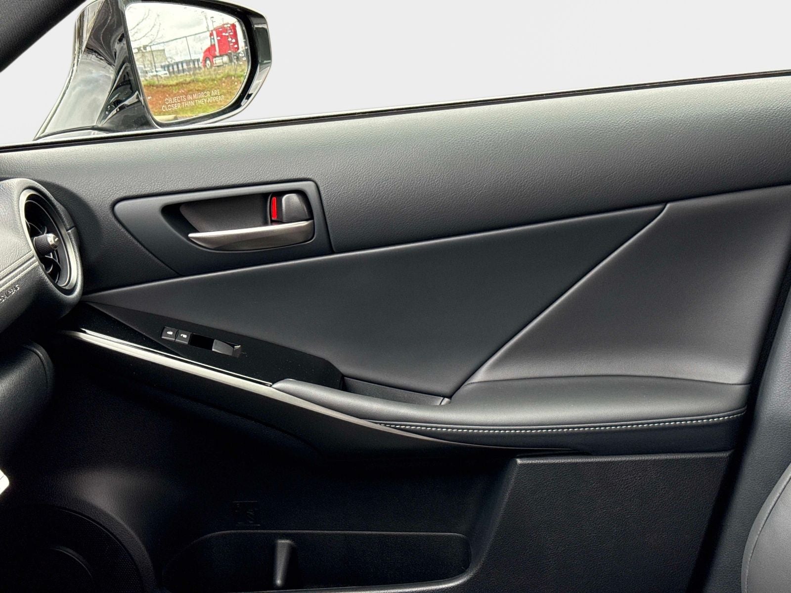 2025 Lexus IS 350 F SPORT Design