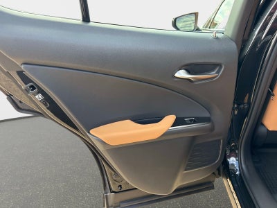 2026 Lexus UX 300h Premium