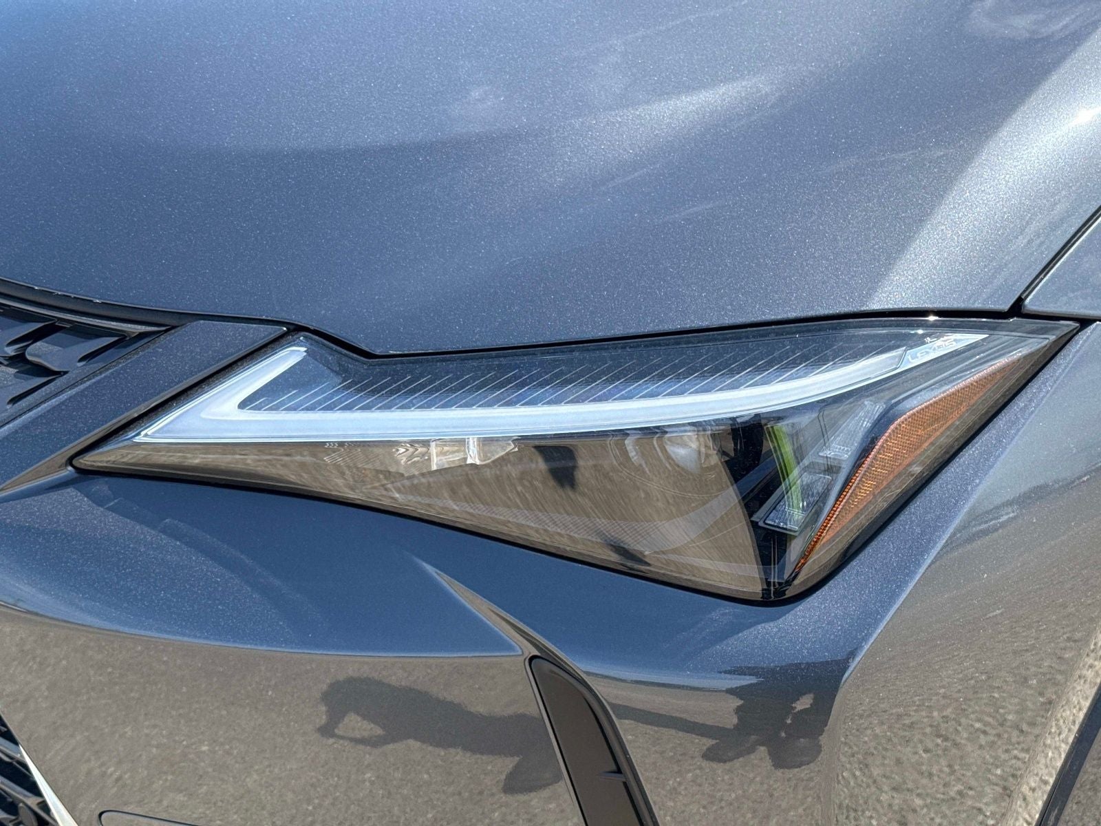 2026 Lexus UX 300h Premium