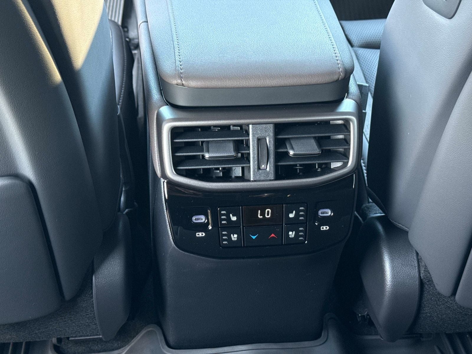 2026 Lexus RX 450h+ Luxury