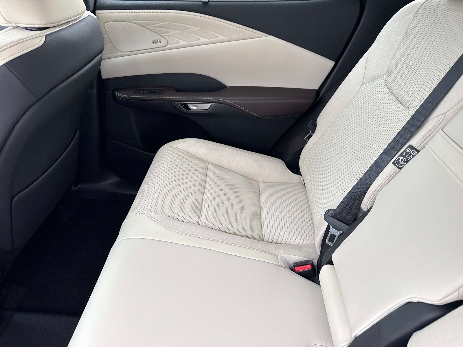 2025 Lexus RX 450h+ Luxury