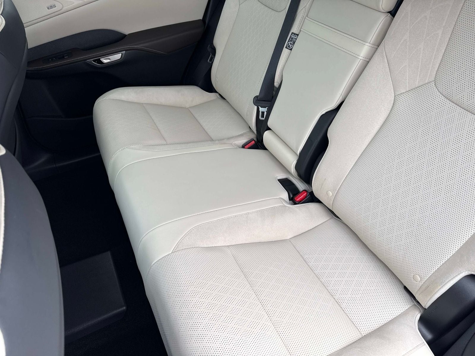 2025 Lexus RX 450h+ Luxury