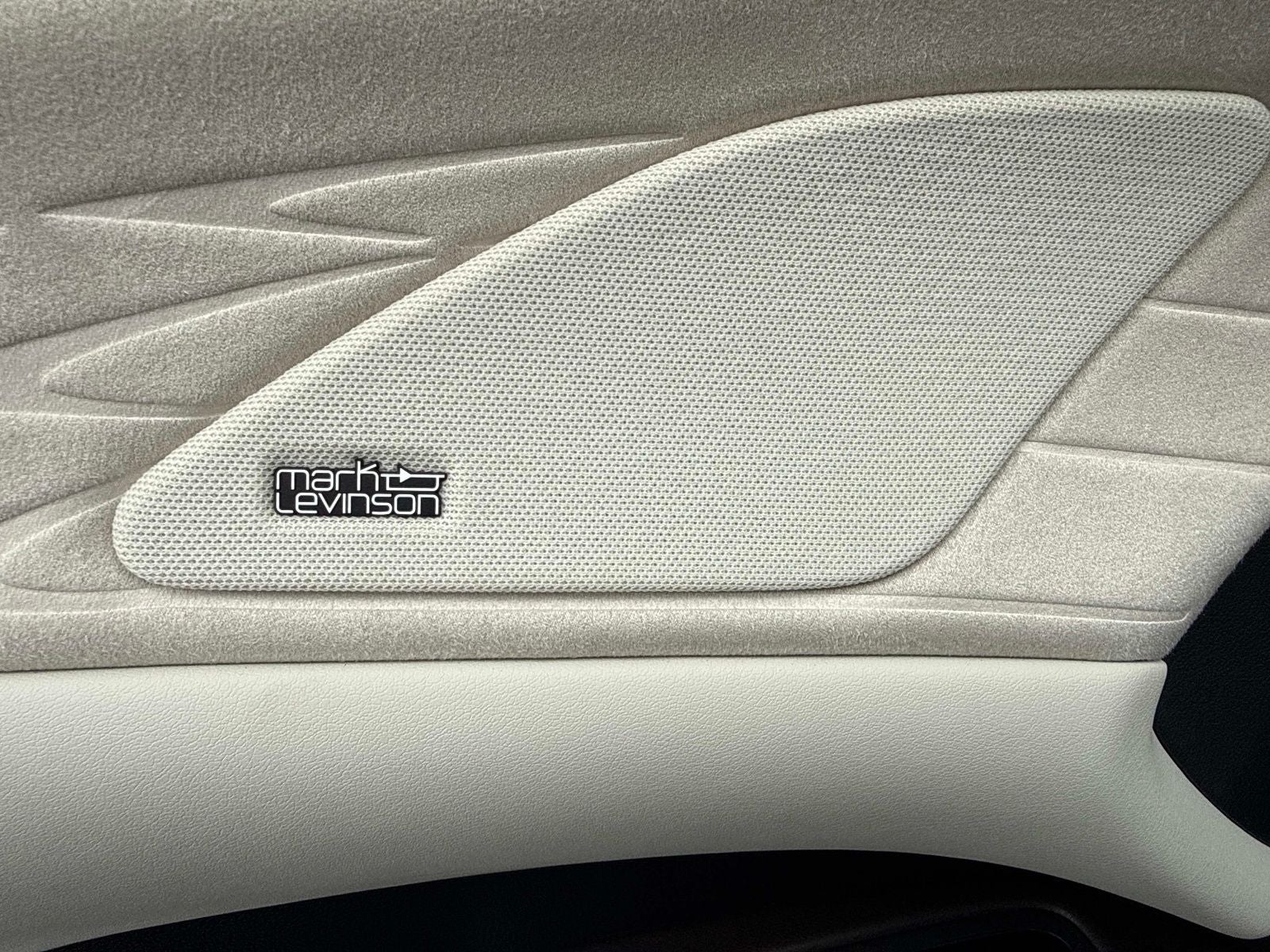 2025 Lexus RX 450h+ Luxury