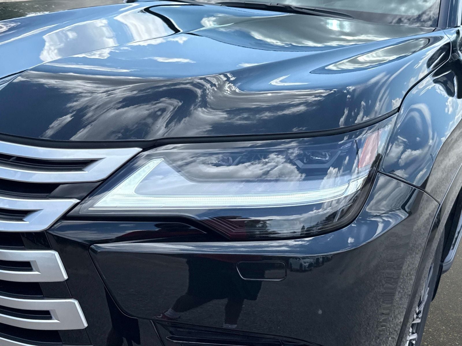 2026 Lexus LX 700h Luxury