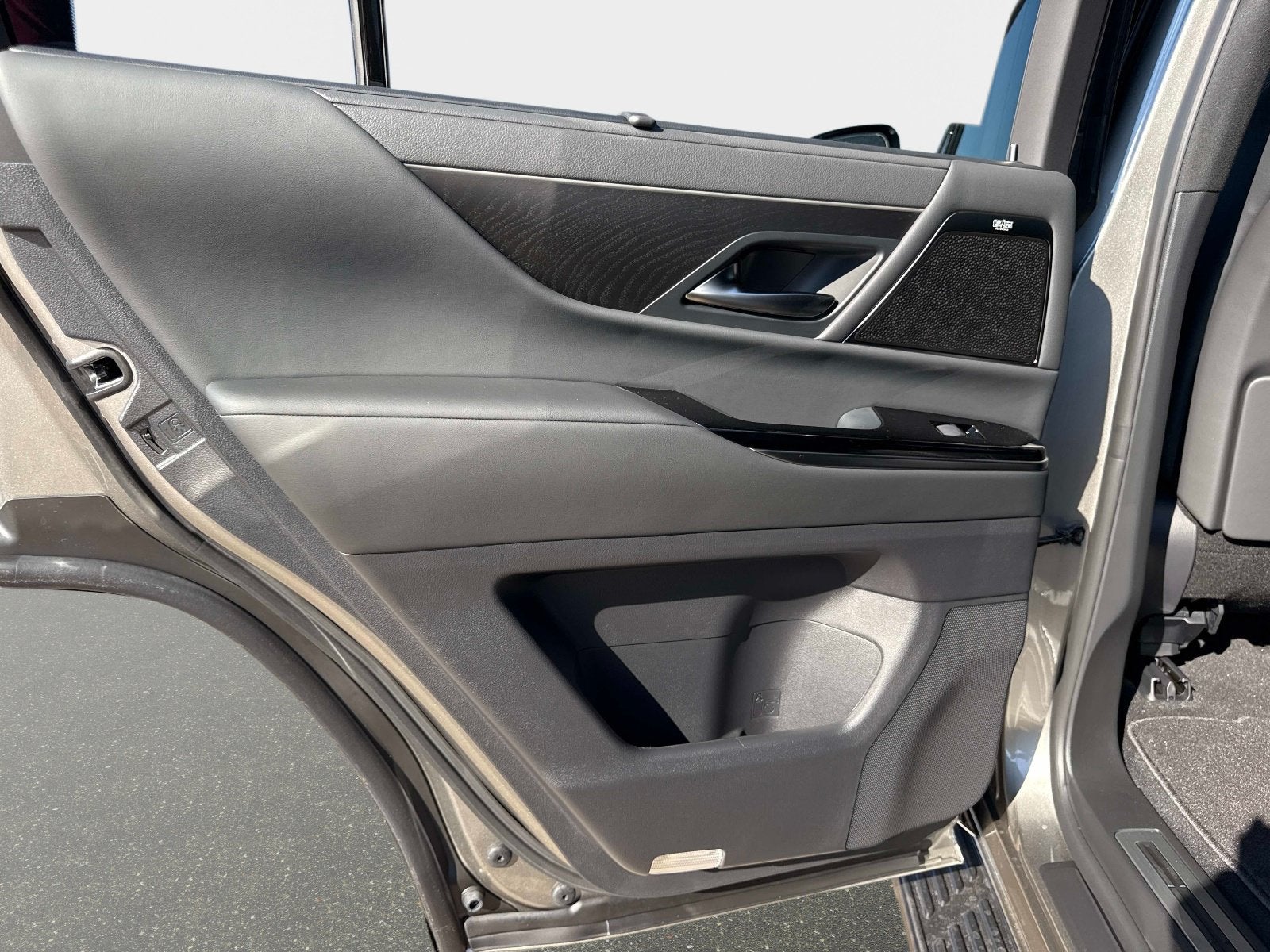 2026 Lexus LX 700h Luxury