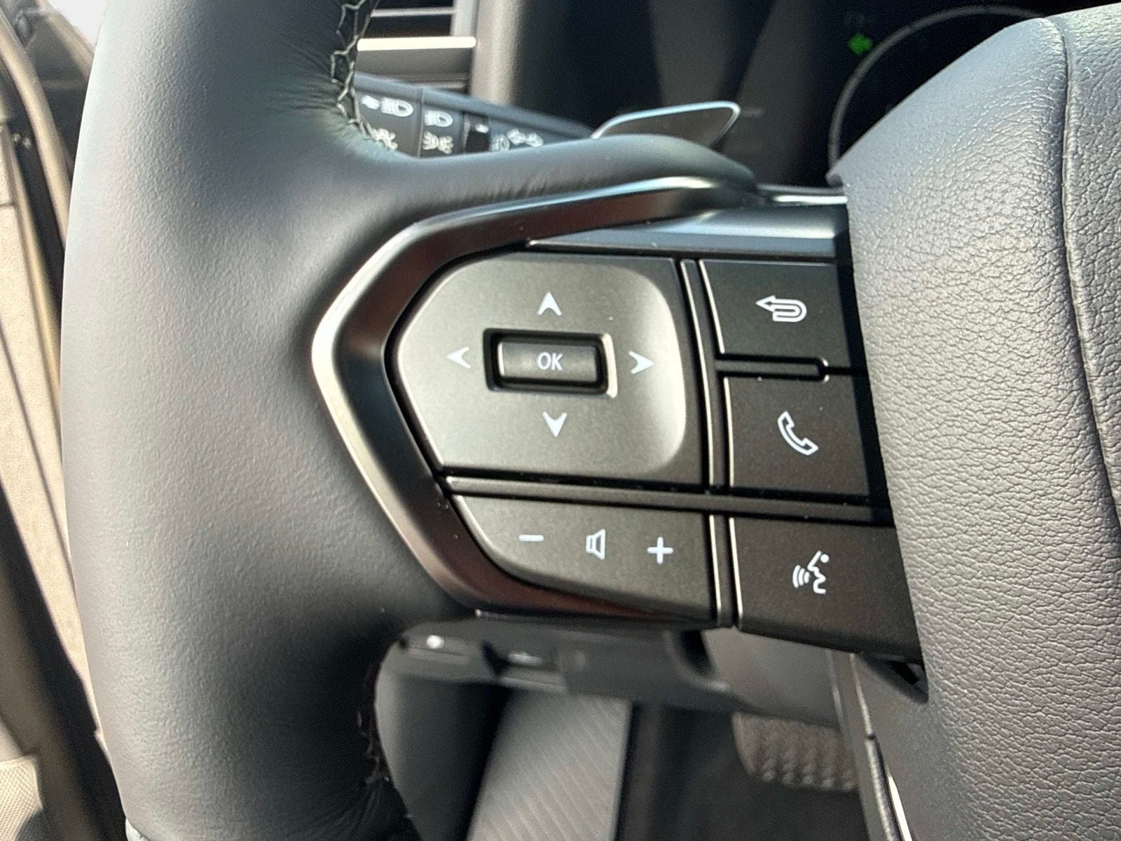 2026 Lexus LX 700h Luxury