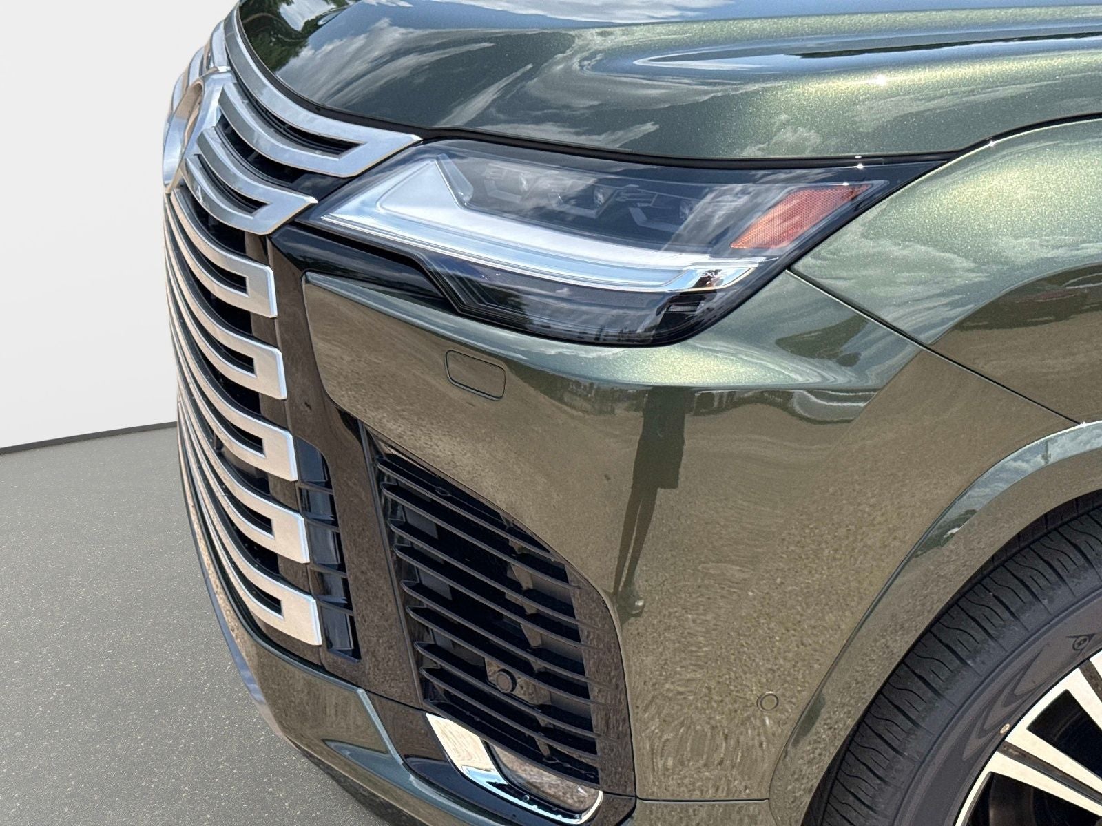 2026 Lexus LX 700h Luxury