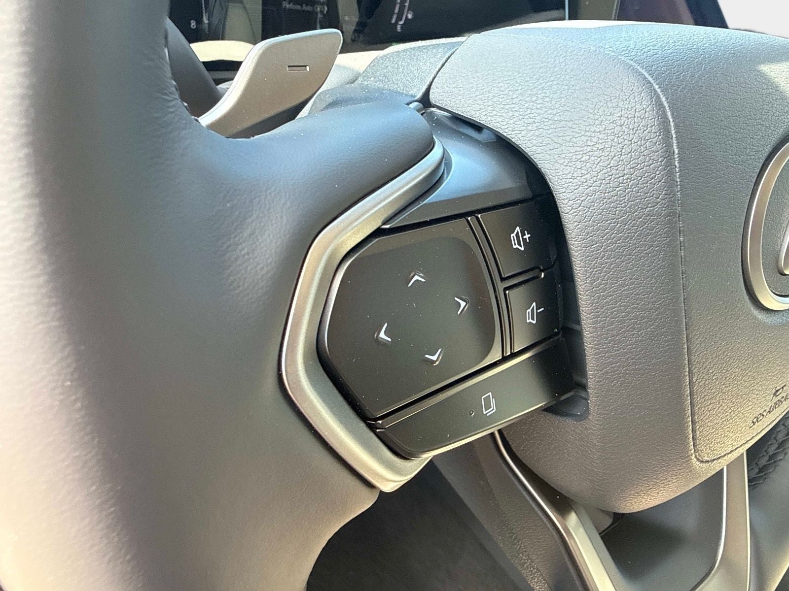 2026 Lexus NX 450h+ Luxury