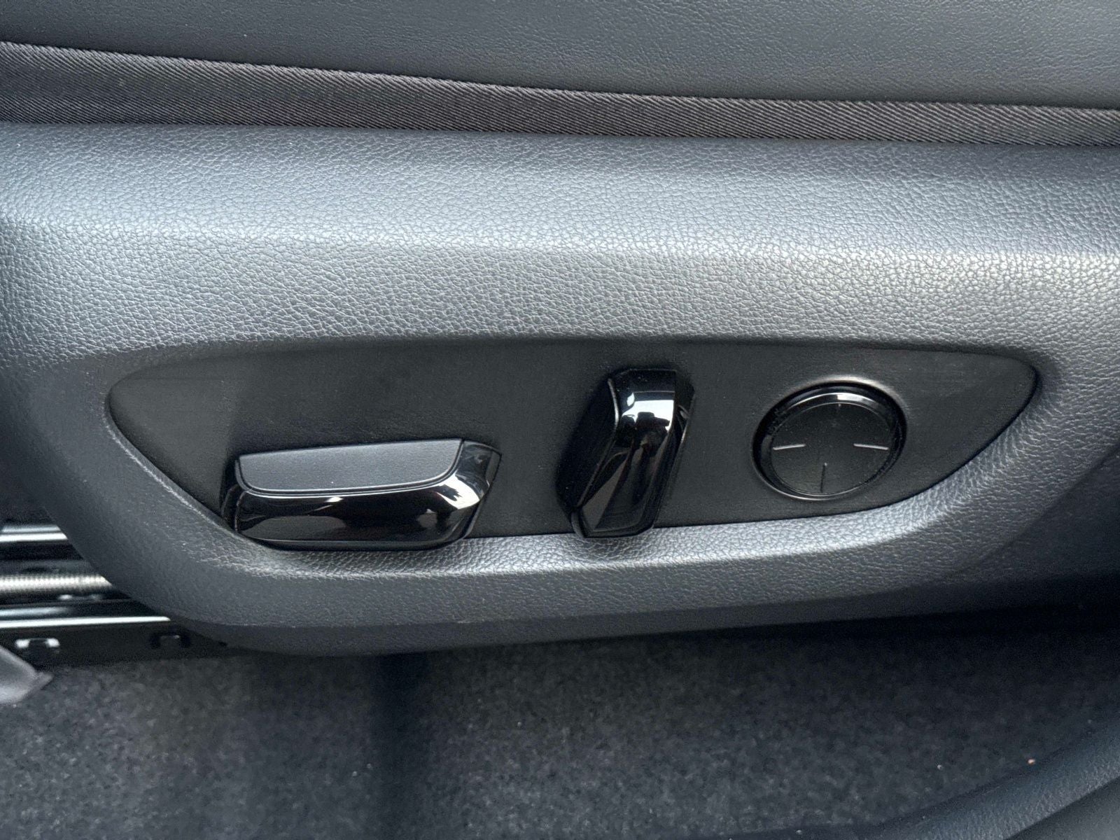 2026 Lexus NX 450h+ Luxury