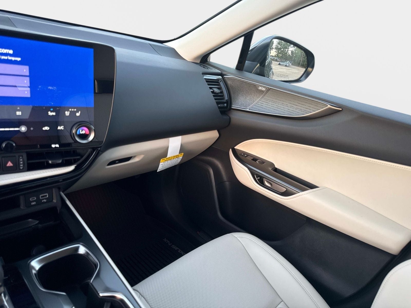 2026 Lexus NX 450h+ Luxury