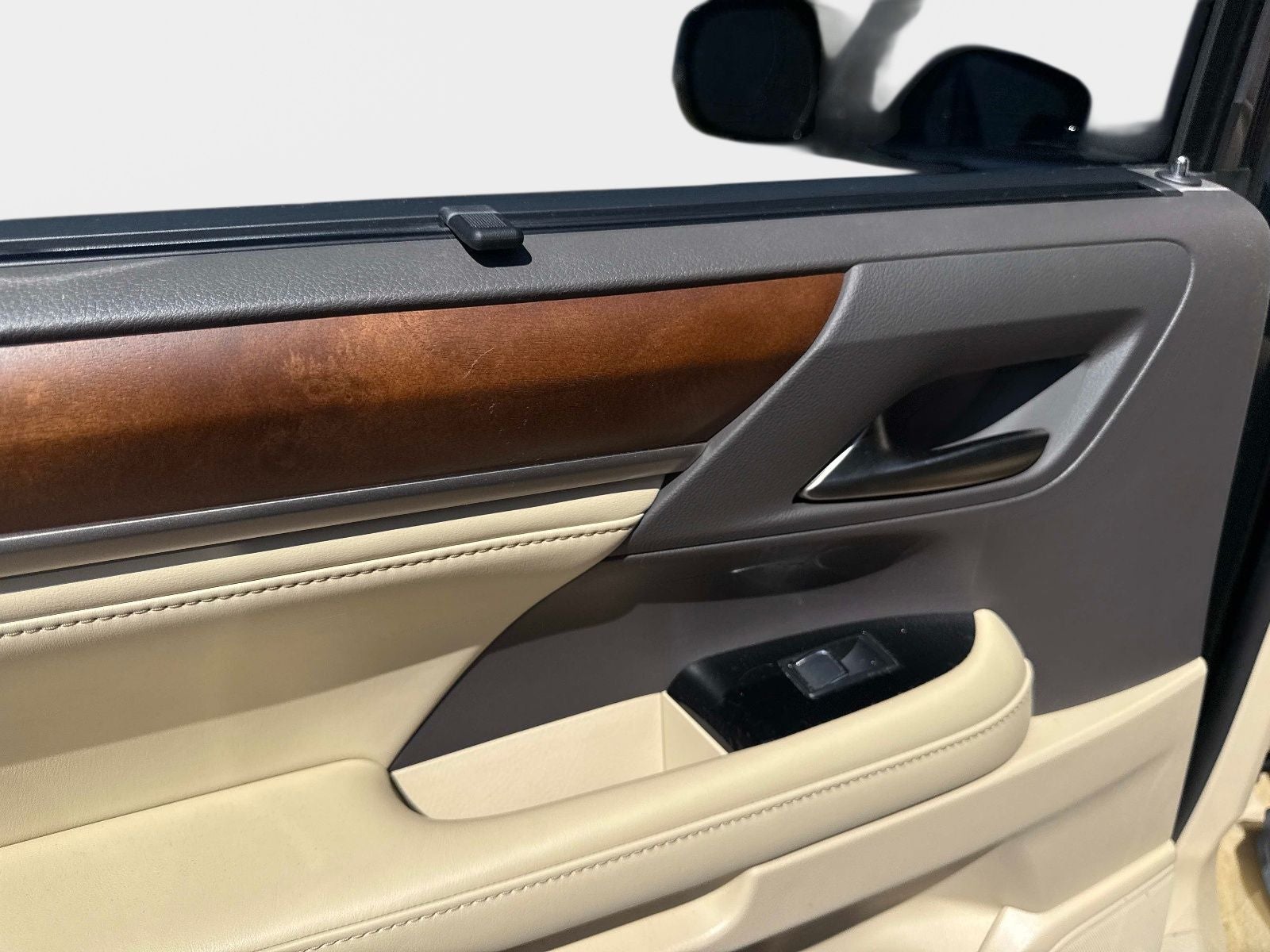 2019 Lexus LX 570