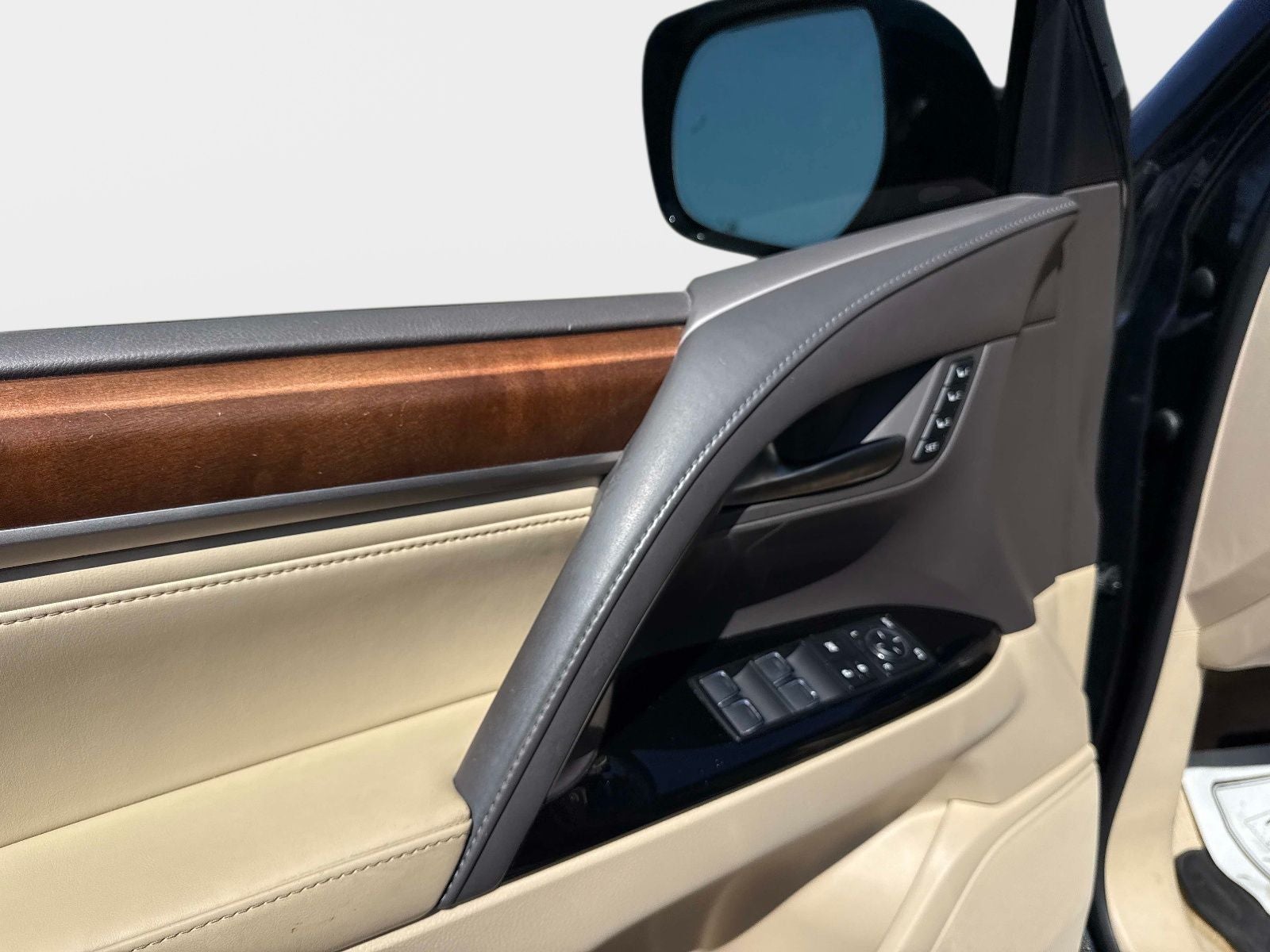 2019 Lexus LX 570