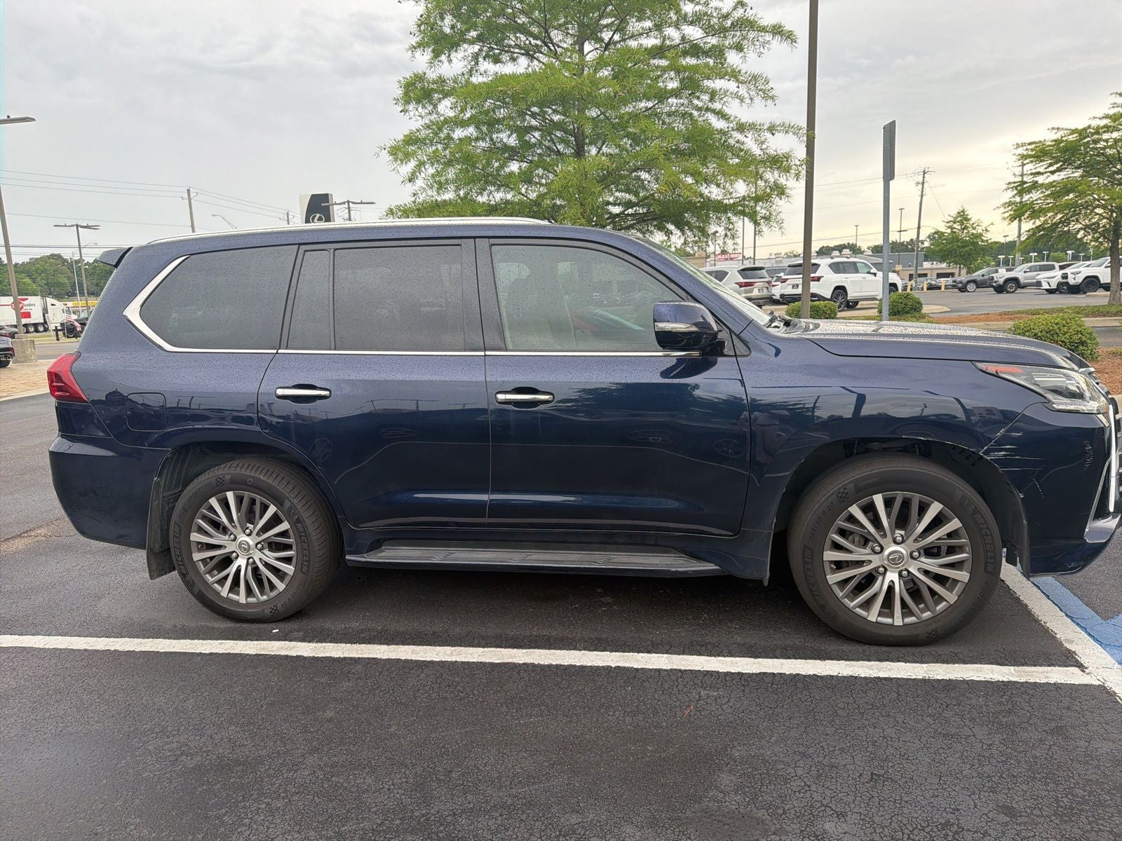 2019 Lexus LX 570