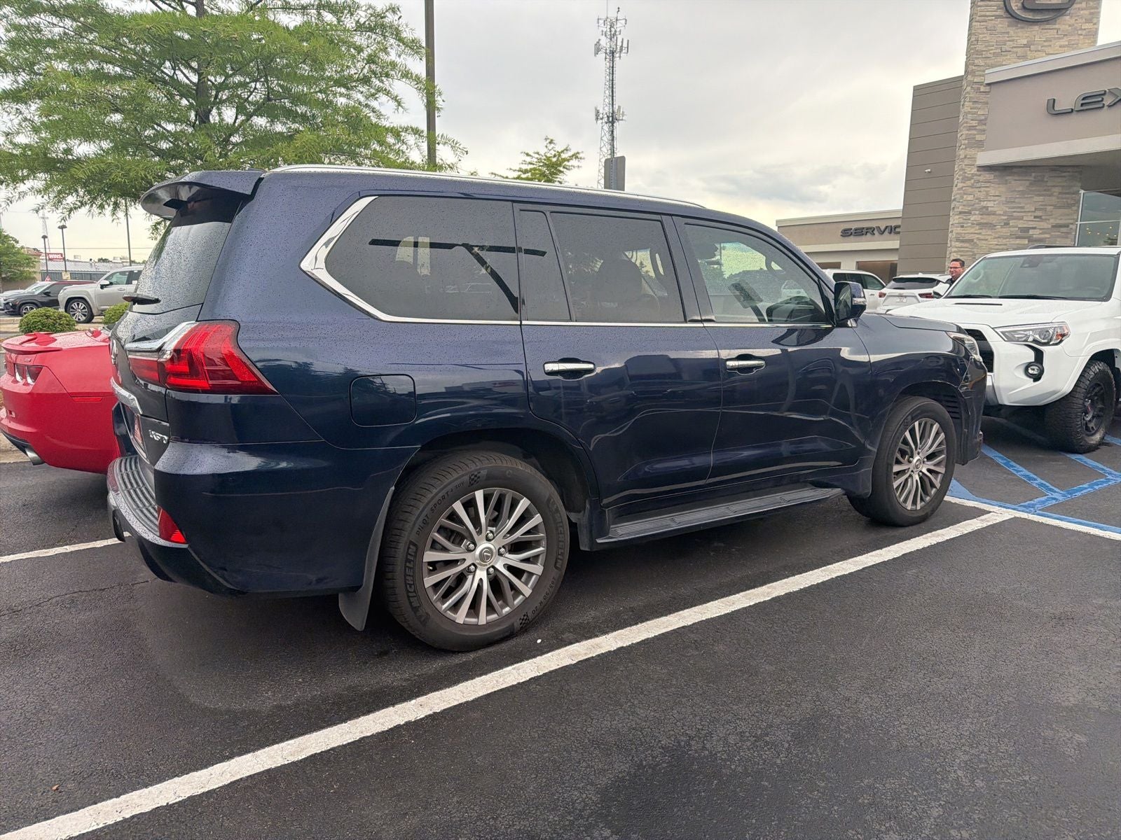 2019 Lexus LX 570