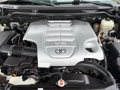2018 Toyota Land Cruiser Base