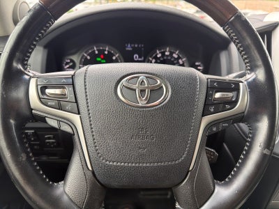 2018 Toyota Land Cruiser Base