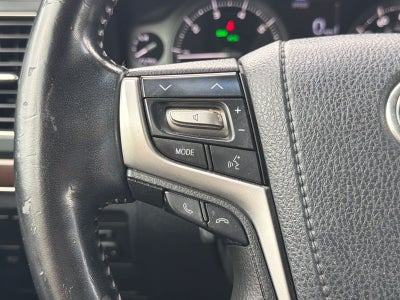 2018 Toyota Land Cruiser Base
