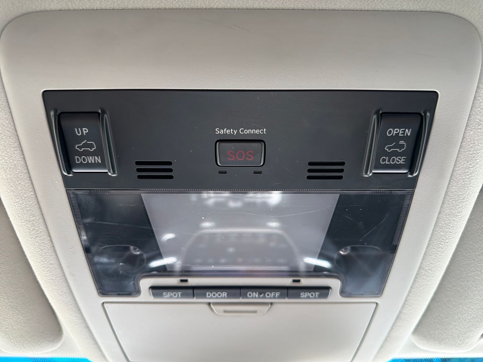 2018 Toyota Land Cruiser Base