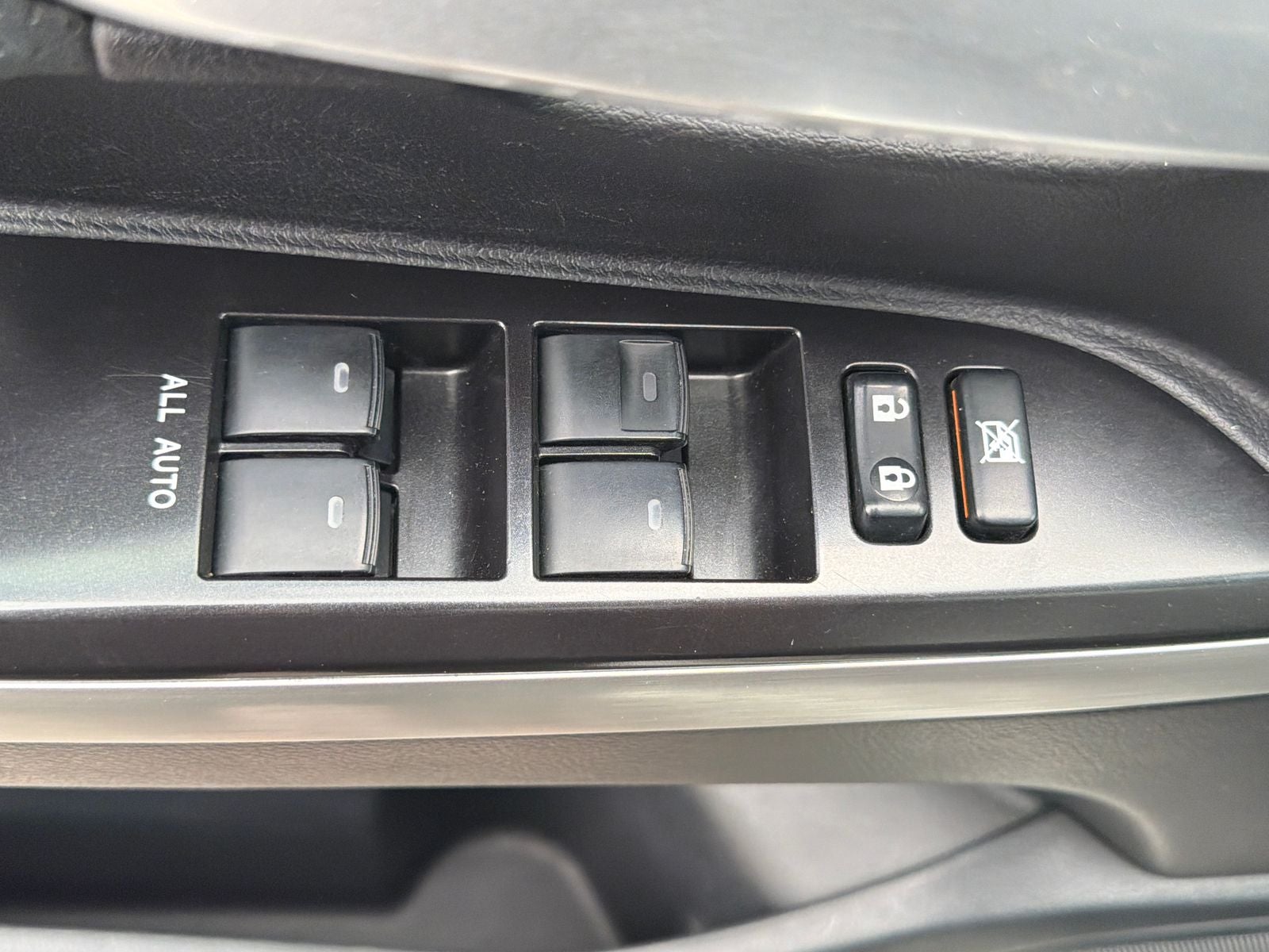 2018 Toyota Land Cruiser Base