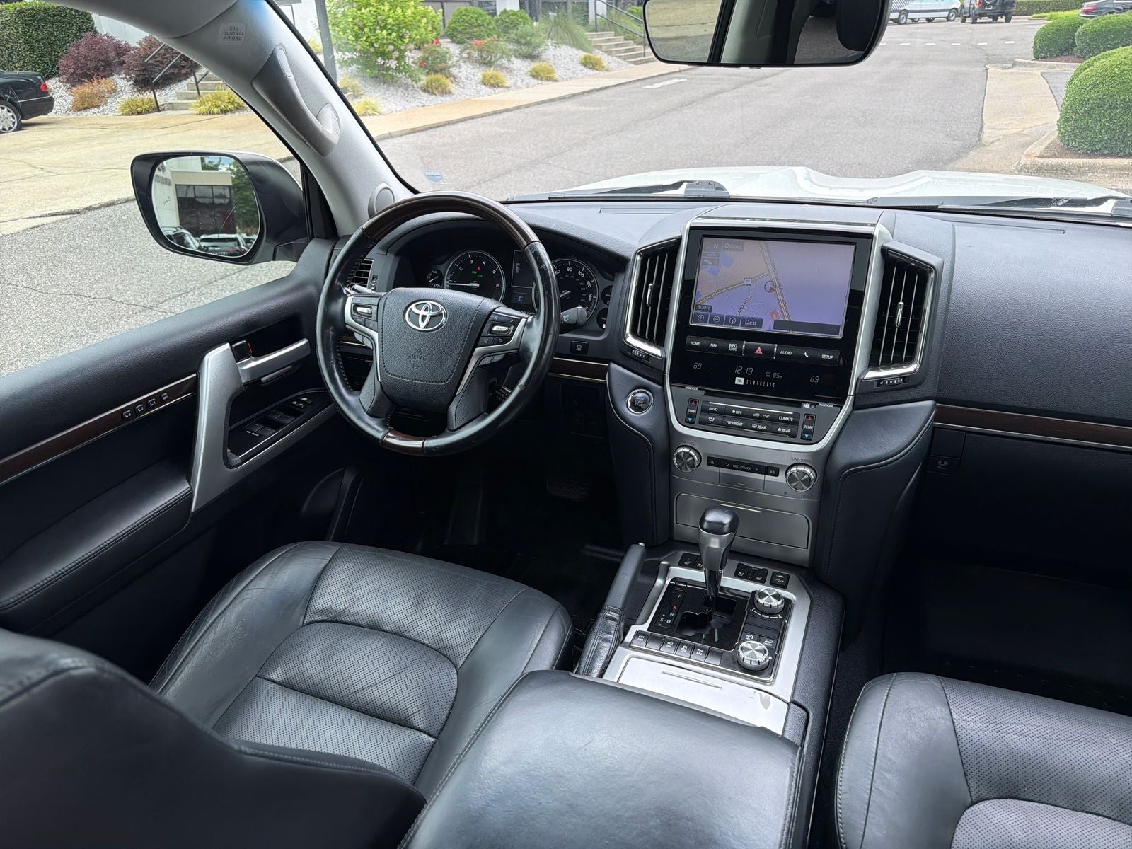 2018 Toyota Land Cruiser Base
