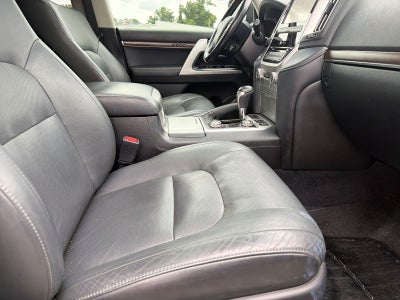 2018 Toyota Land Cruiser Base