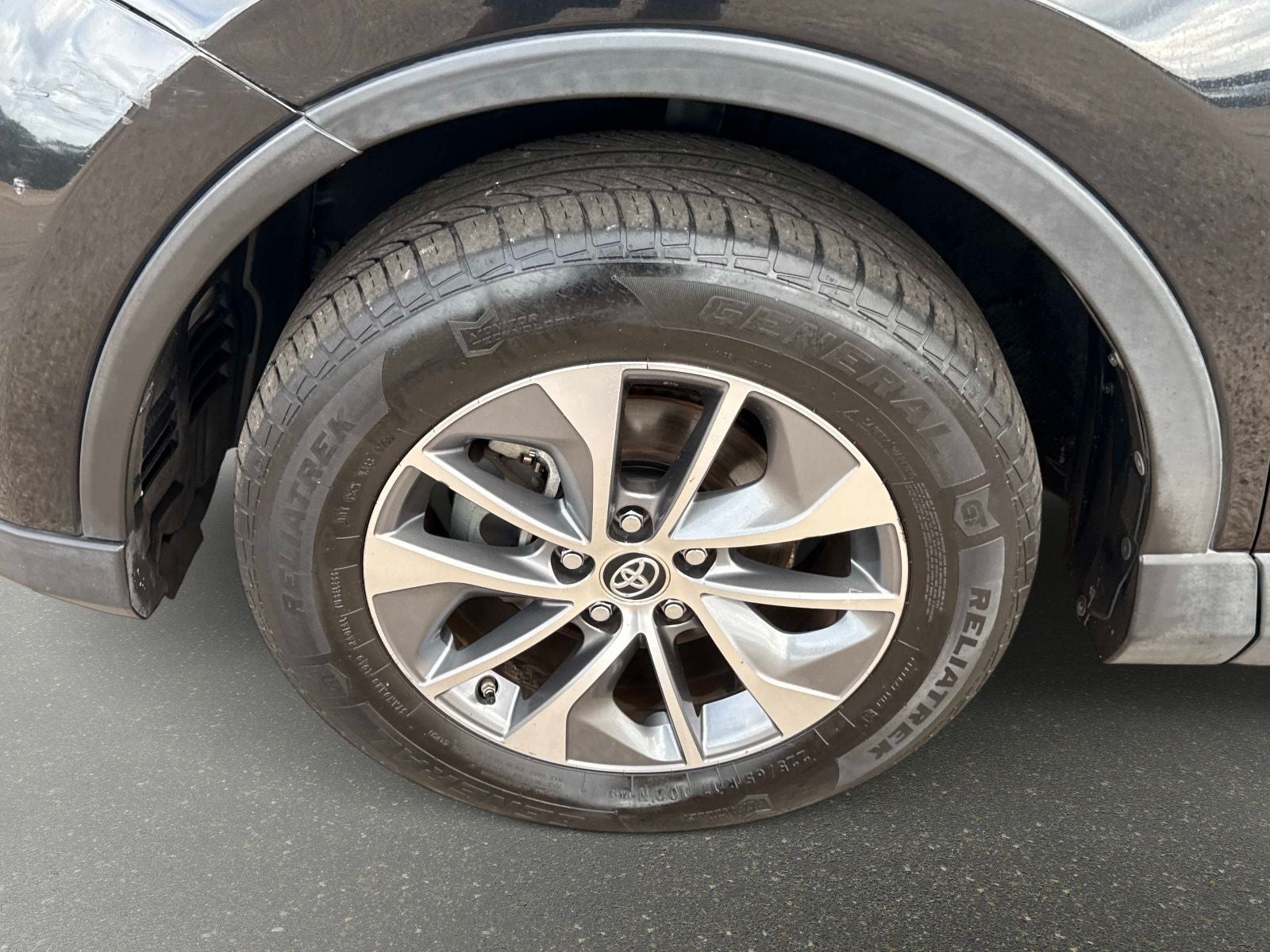 2016 Toyota RAV4 Hybrid XLE
