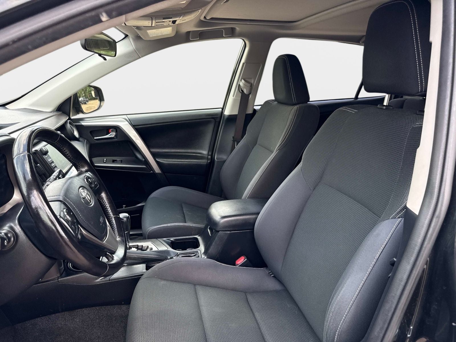 2016 Toyota RAV4 Hybrid XLE