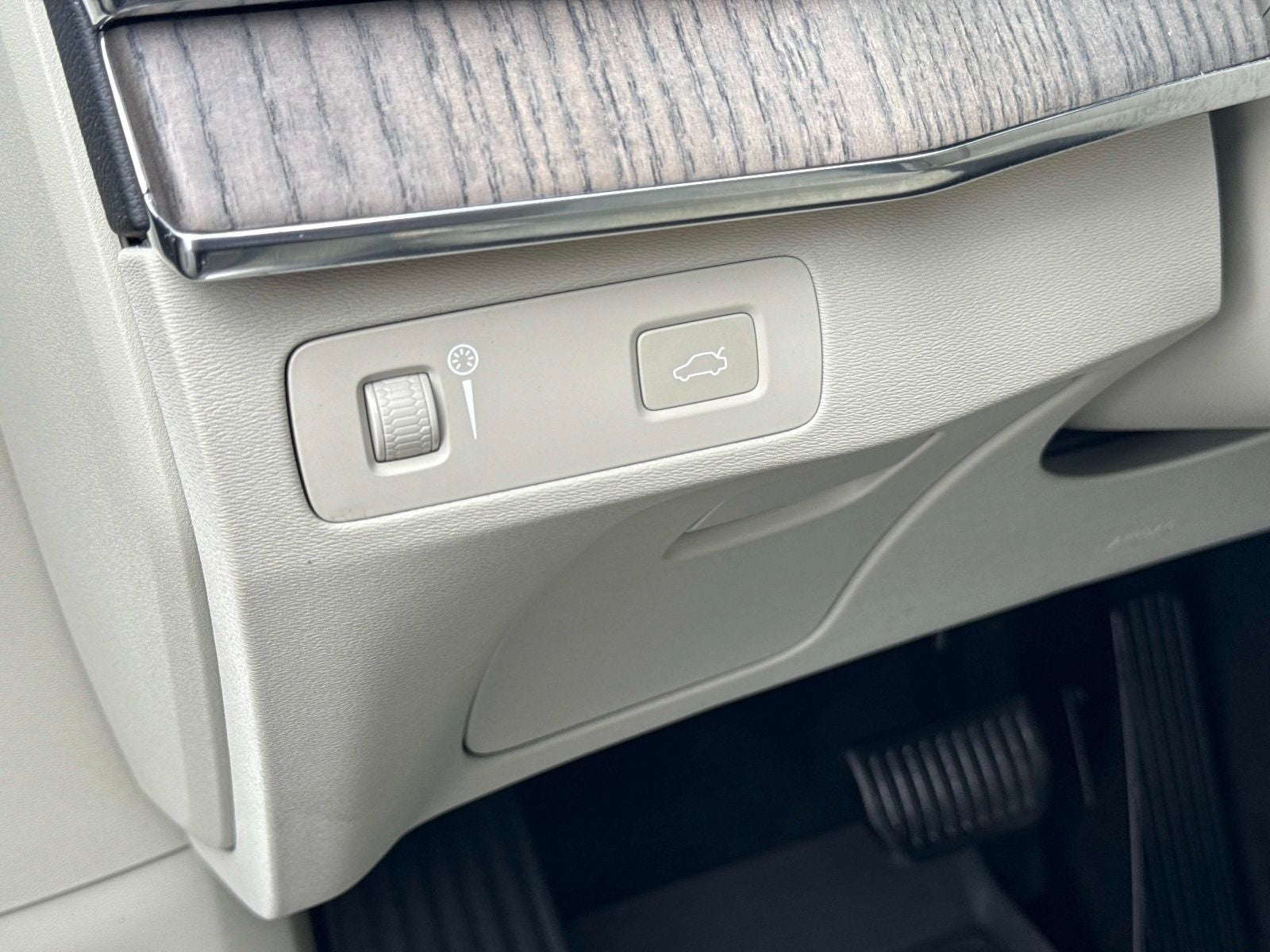 2022 Volvo XC90 T6 Inscription