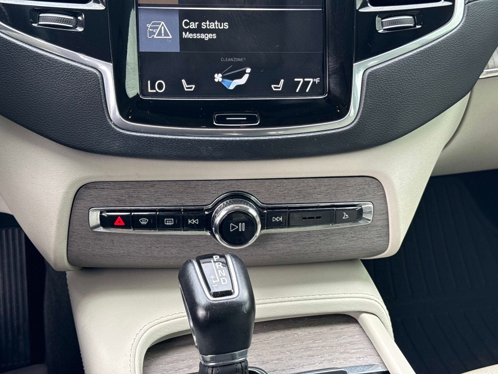 2022 Volvo XC90 T6 Inscription