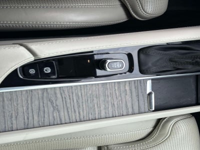 2022 Volvo XC90 T6 Inscription