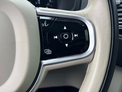 2022 Volvo XC90 T6 Inscription