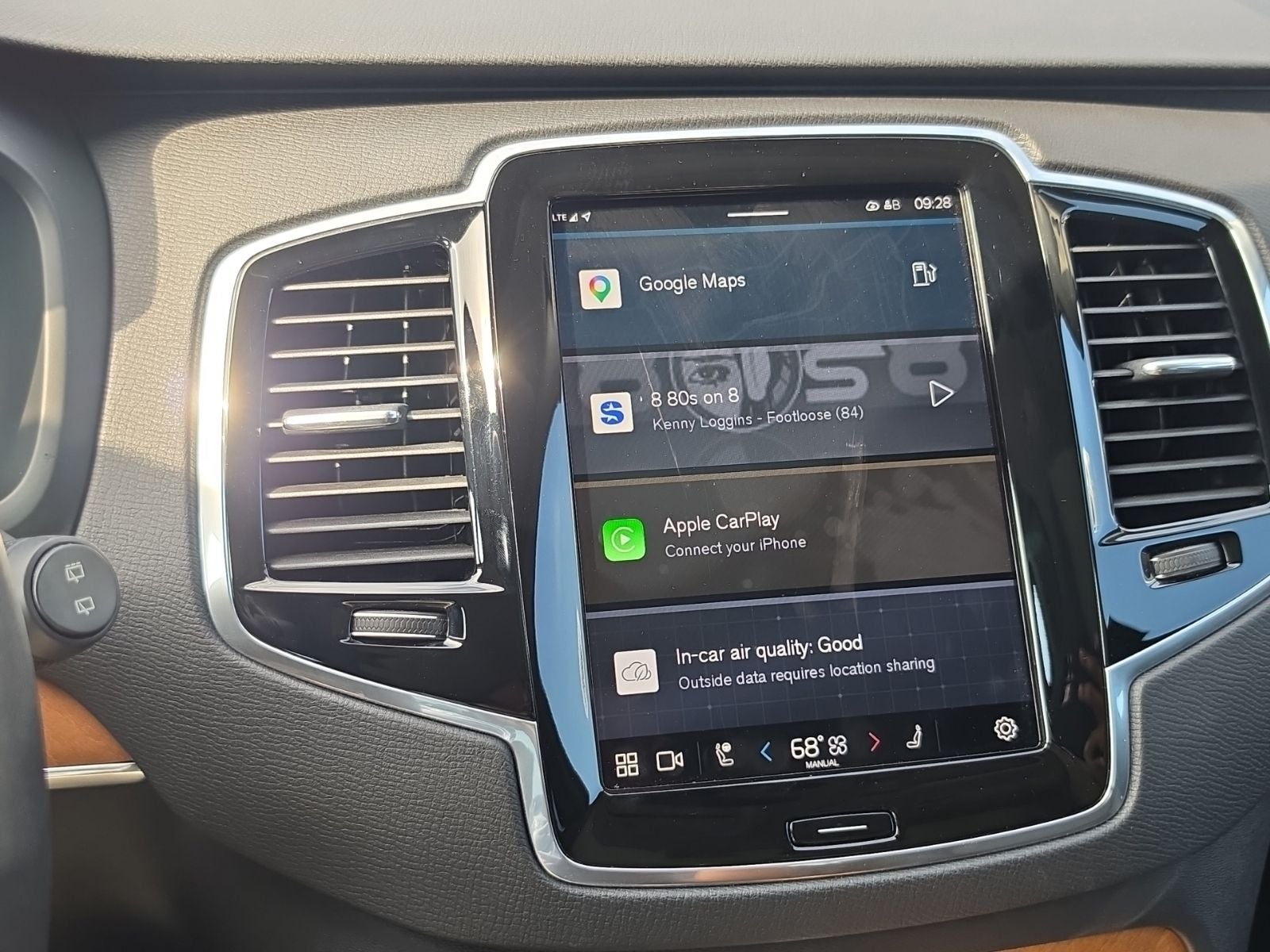 2023 Volvo XC90 B5 Plus