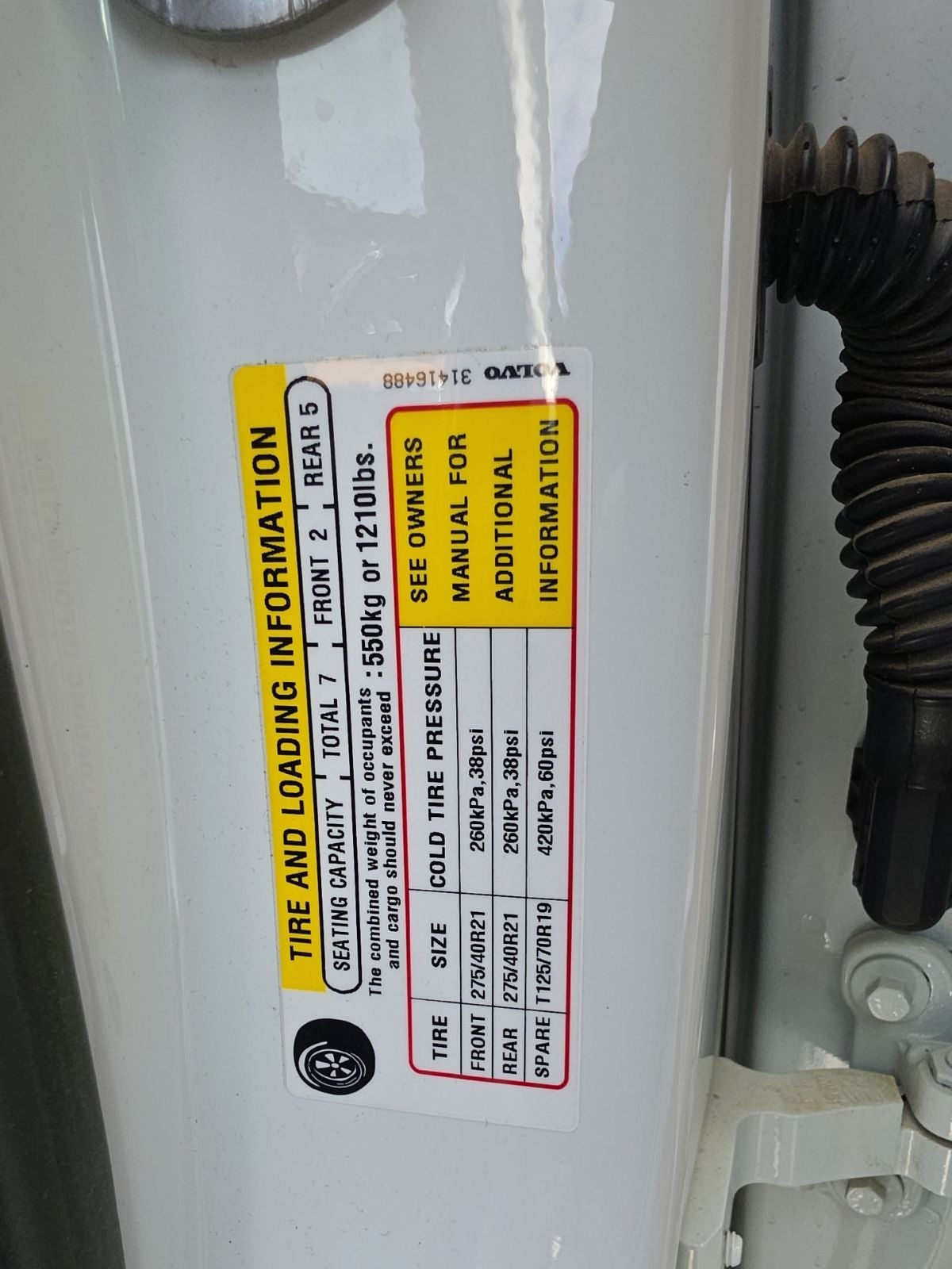2023 Volvo XC90 B5 Plus