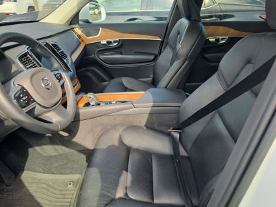 2023 Volvo XC90 B5 Plus